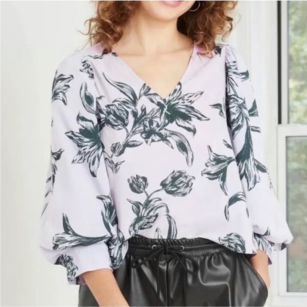 A new day light purple v neck blouse with puff sleeves size small